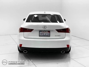 2014 Lexus IS 250 Sedan - miniatura 5