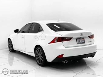 2014 Lexus IS 250 Sedan - miniatura 8