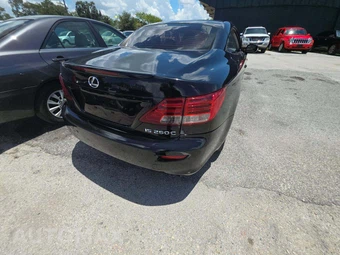 2014 Lexus IS 250C Convertible - miniatura 3
