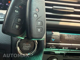 2014 Lexus LS 460 - miniatura 22