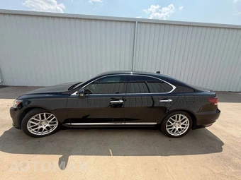 2014 Lexus LS 460 - miniatura 7