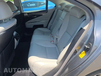 2014 Lexus LS 460 – miniatura 13