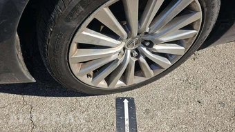 2014 Lexus LS 460 – miniatura 33