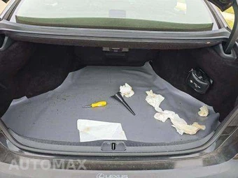 2014 Lexus LS 460 – miniatura 14