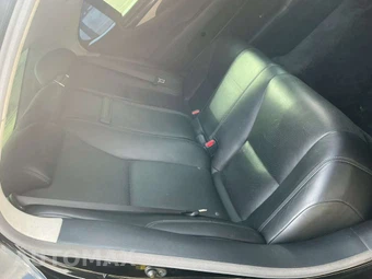2014 Lexus LS 460L - miniatura 18