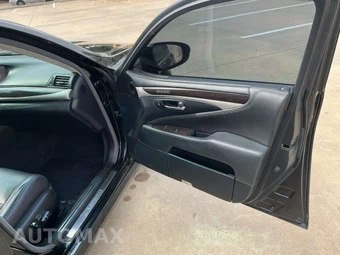 2014 Lexus LS 460L - miniatura 20
