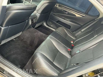 2014 Lexus LS 460L - miniatura 23