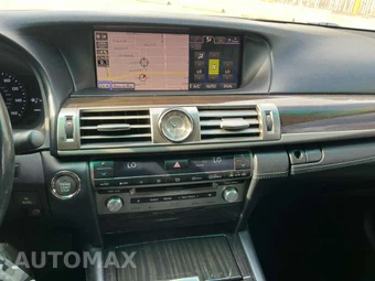 2014 Lexus LS 460L - miniatura 24