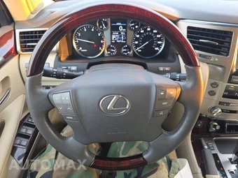 2014 Lexus LX 570 - miniatura 10