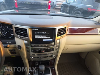 2014 Lexus LX 570 - miniatura 11