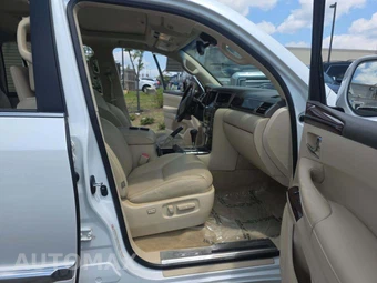 2014 Lexus LX 570 – miniatura 19