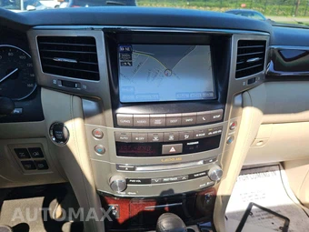 2014 Lexus LX 570 - miniatura 10