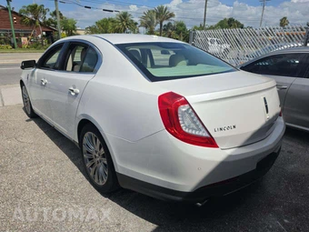 2014 Lincoln MKS – miniatura 2