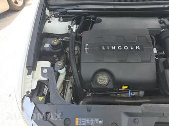 2014 Lincoln MKS – miniatura 24