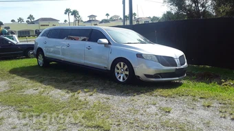 2014 Lincoln MKT w/Limo Pkg - car from the USA, Manheim Buy-Now listing at AUTOMAX