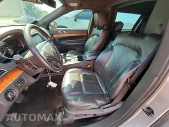 2014 Lincoln MKT w/Limo Pkg - miniatura 40