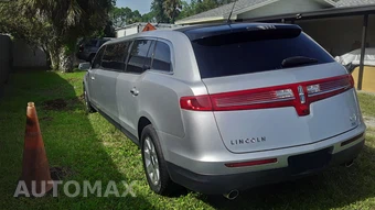 2014 Lincoln MKT w/Limo Pkg - miniatura 5