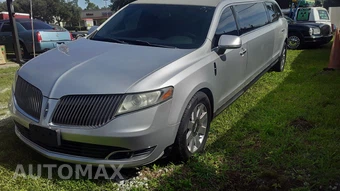 2014 Lincoln MKT w/Limo Pkg - miniatura 6