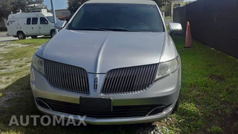 2014 Lincoln MKT w/Limo Pkg - miniatura 7