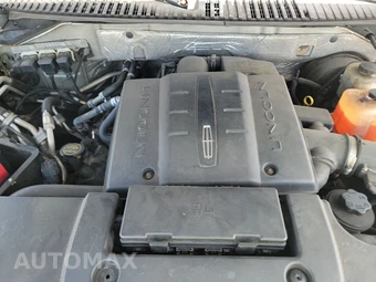 2014 Lincoln Navigator – miniatura 17
