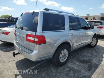 2014 Lincoln Navigator – miniatura 4