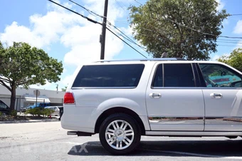 2014 Lincoln Navigator L - miniatura 33