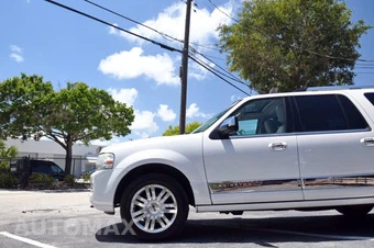 2014 Lincoln Navigator L - miniatura 4