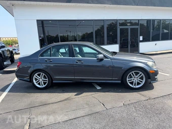 2014 Mercedes-Benz C 250 Sedan – miniatura 3