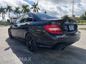 2014 Mercedes-Benz C 250 Sedan - miniatura 13