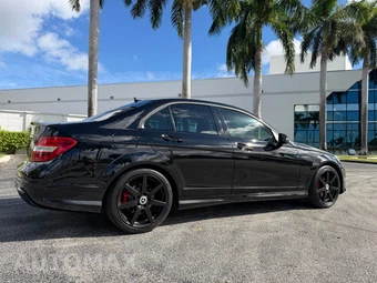 2014 Mercedes-Benz C 250 Sedan - miniatura 19