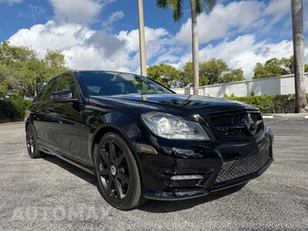 2014 Mercedes-Benz C 250 Sedan - miniatura 2