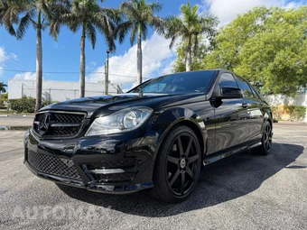 2014 Mercedes-Benz C 250 Sedan - miniatura 7