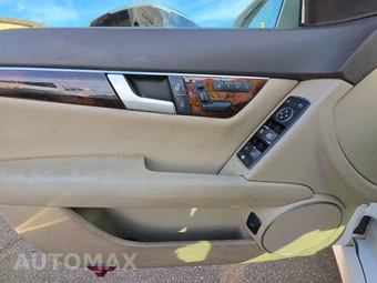 2014 Mercedes-Benz C 250 Sedan – miniatura 9