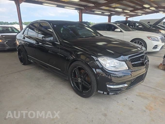 2014 Mercedes-Benz C 250 Sedan – miniatura 3