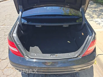 2014 Mercedes-Benz C 250 Sedan – miniatura 16