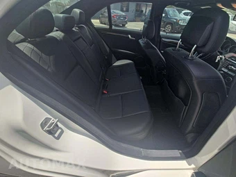 2014 Mercedes-Benz C 250 Sedan – miniatura 16
