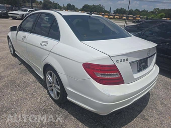 2014 Mercedes-Benz C 250 Sedan – miniatura 2