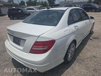 2014 Mercedes-Benz C 250 Sedan – miniatura 3