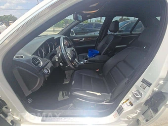 2014 Mercedes-Benz C 250 Sedan – miniatura 6