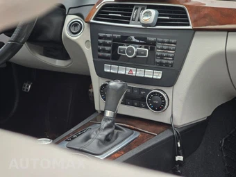 2014 Mercedes-Benz C 300 4MATIC Sedan - miniatura 31