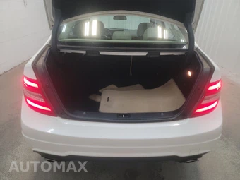2014 Mercedes-Benz C 300 4MATIC Sedan - miniatura 16