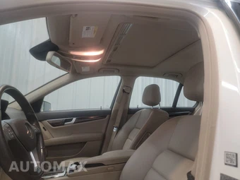 2014 Mercedes-Benz C 300 4MATIC Sedan - miniatura 17