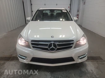 2014 Mercedes-Benz C 300 4MATIC Sedan - miniatura 2