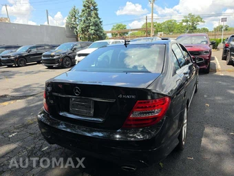 2014 Mercedes-Benz C 300 4MATIC Sedan - miniatura 3