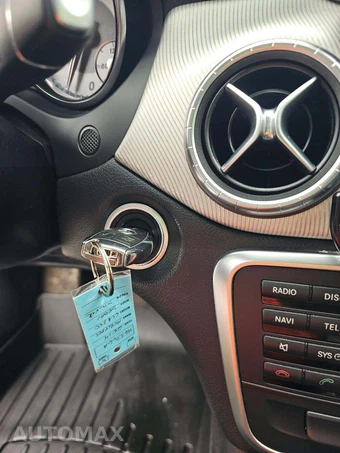 2014 Mercedes-Benz CLA 250 4MATIC - miniatura 8