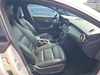2014 Mercedes-Benz CLA 250 – miniatura 8