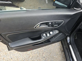 2014 Mercedes-Benz CLA 250 – miniatura 9