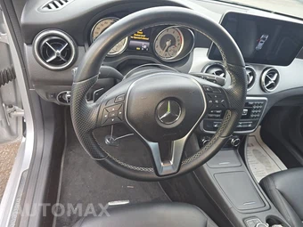 2014 Mercedes-Benz CLA 250 – miniatura 10