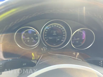 2014 Mercedes-Benz E 250 BlueTEC 4MATIC Sedan - miniatura 12