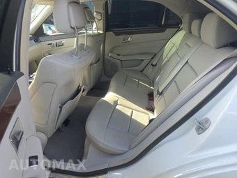 2014 Mercedes-Benz E 250 BlueTEC 4MATIC Sedan - miniatura 13